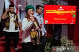 Cak Imin dampingi pasangan Luluk-Lukman daftar ke KPU Jatim